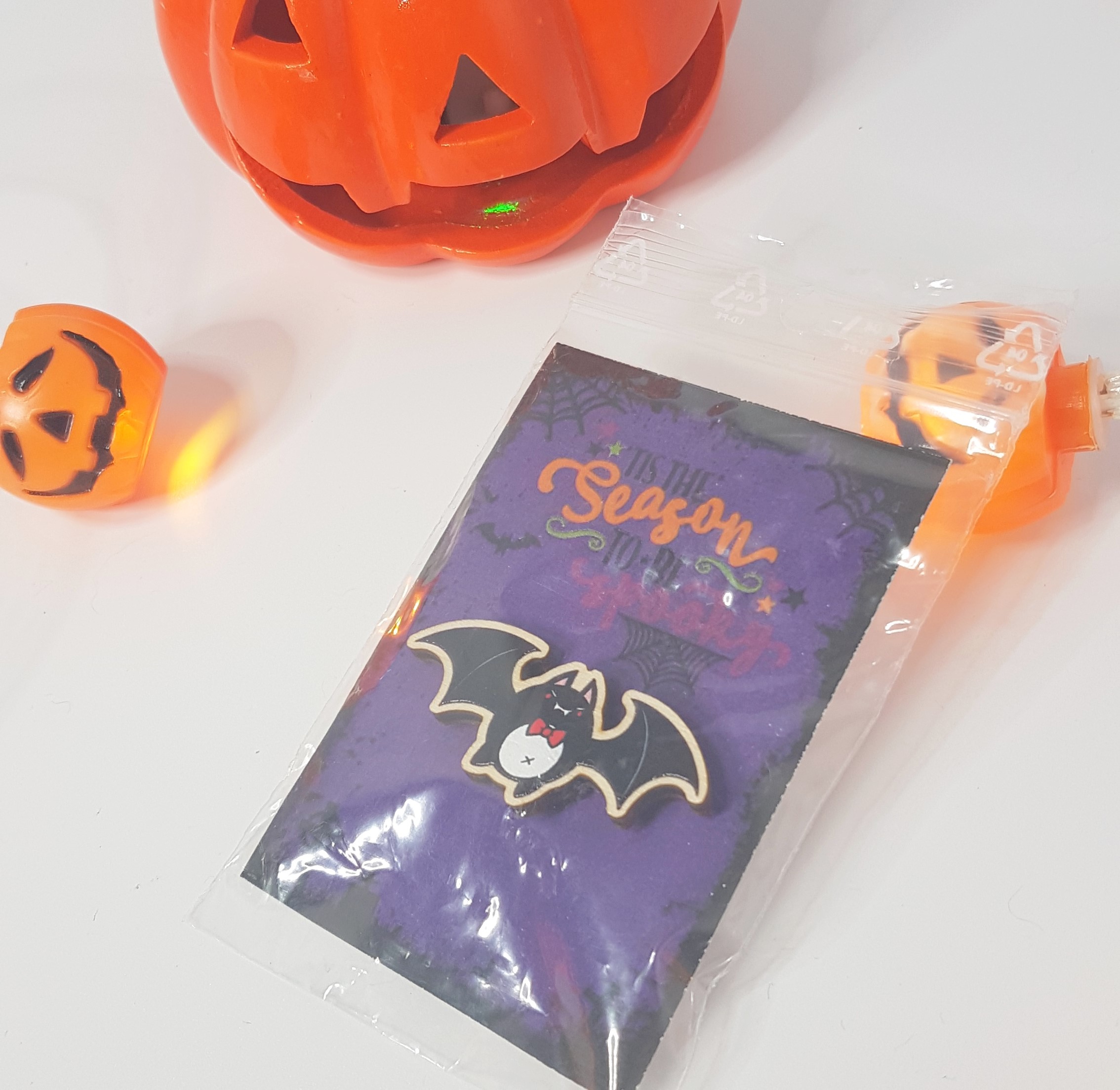 DRESS IT UP Boutons-Halloween Ghoul chauve-souris Araignées Spooky Sorcière voir Multi Offre *